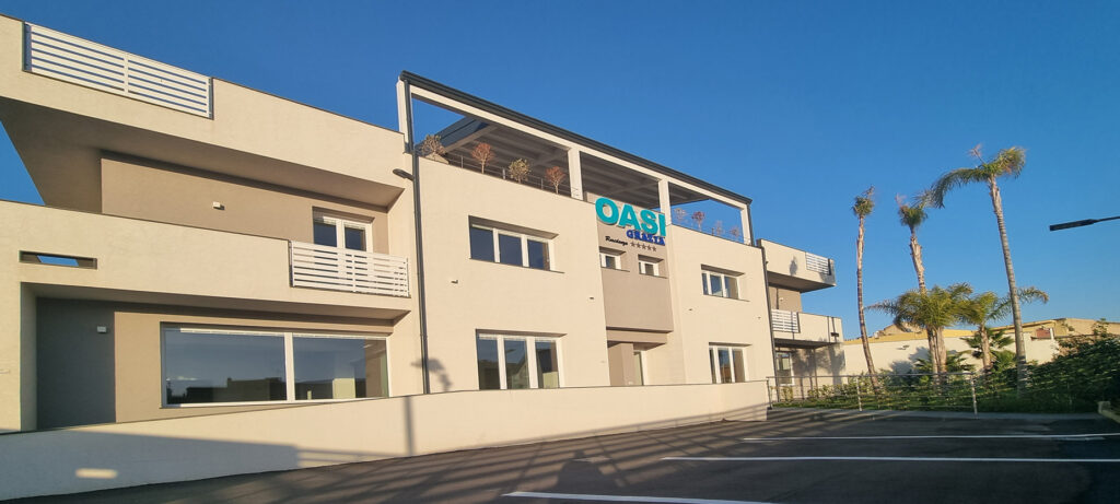 La struttura privata “Oasi Grazia” (Residenza Assistenziale Alberghiera R.A.A.) fornisce servizi assistenziali e ricreativi, alberghieri e residenziali, a Gela, Sicilia